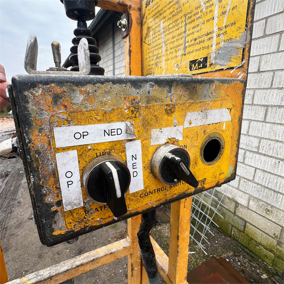 Scissor lift UpRight Tiger F5024-01: picture 14