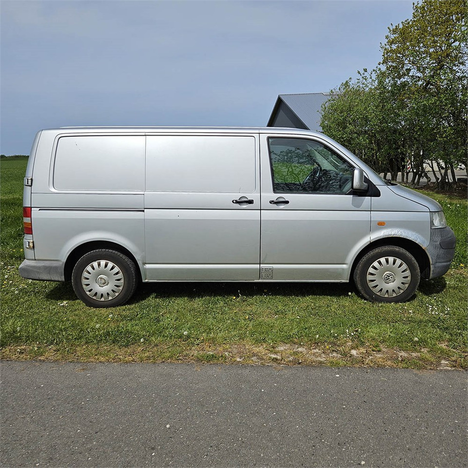 VW Transporter - Small van: picture 2 VW Transporter - Small van: picture 2