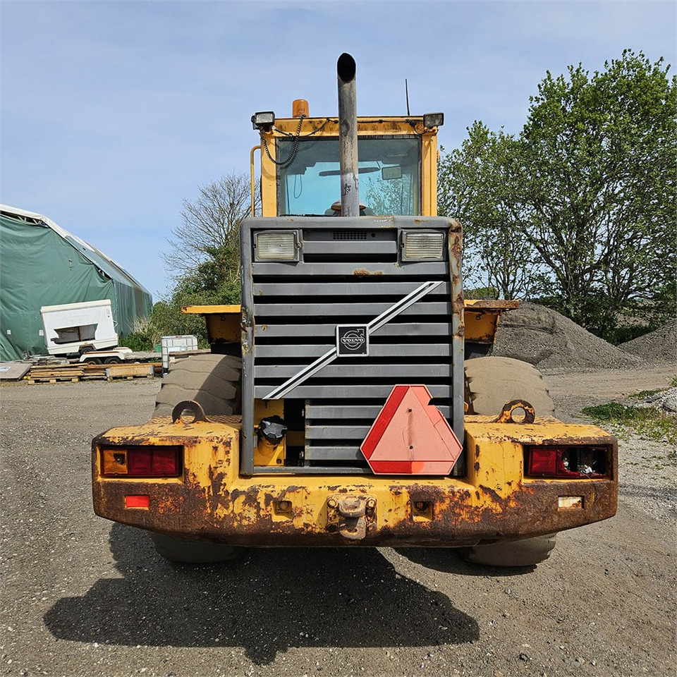 Volvo L90C - Wheel loader: picture 4 Volvo L90C - Wheel loader: picture 4