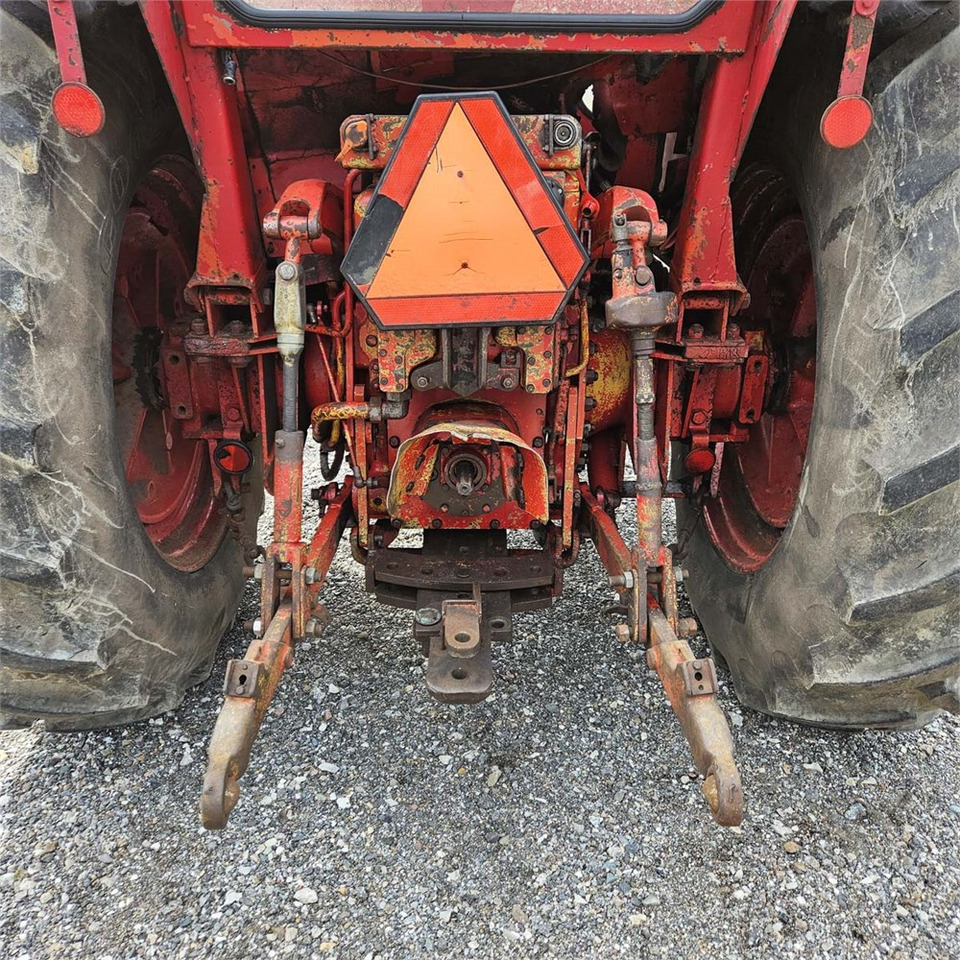 Farm tractor Volvo T800 B: picture 30
