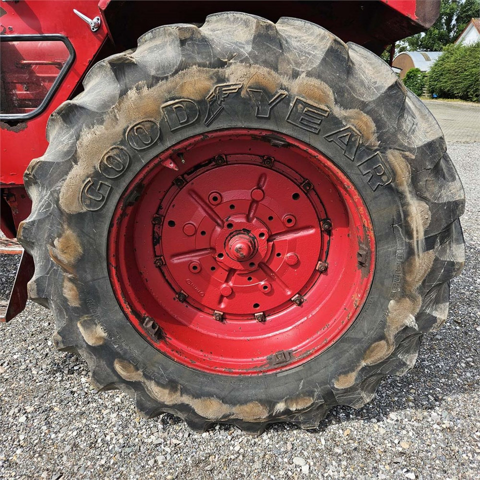 Farm tractor Volvo T800 B: picture 43