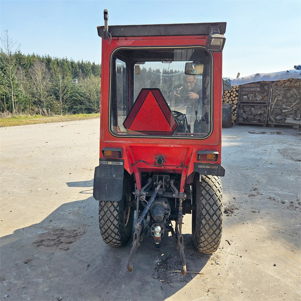 Yanmar YM186 D - Farm tractor: picture 4 Yanmar YM186 D - Farm tractor: picture 4