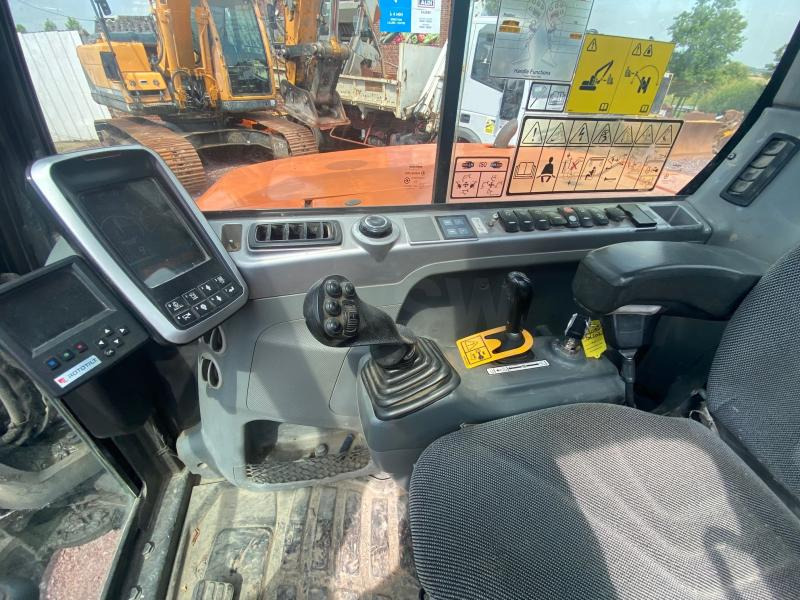 Mini excavator Doosan DX 85R-3: picture 11