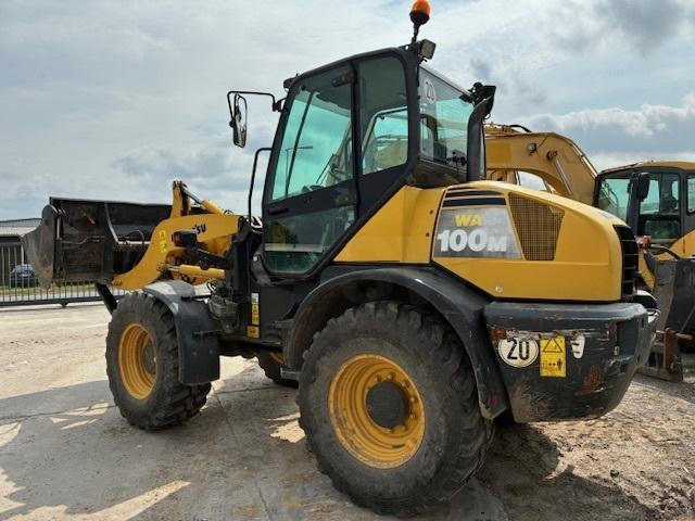 Komatsu WA100M6 - Wheel loader: picture 3 Komatsu WA100M6 - Wheel loader: picture 3