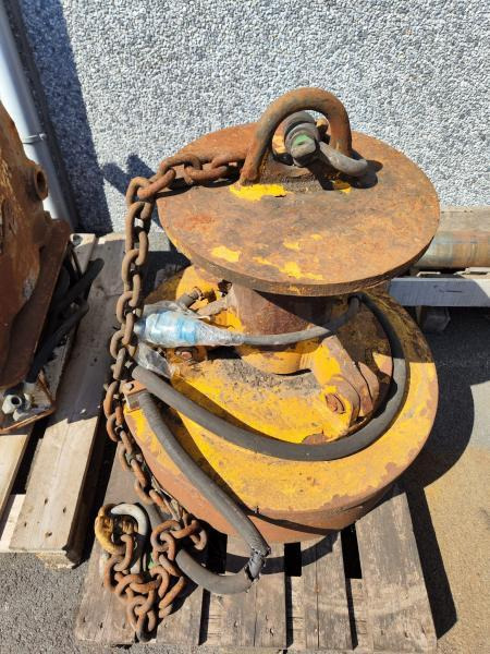 LENOIR ELECTRO AIMANT DIAMETRE 80 CM - Construction equipment: picture 2 LENOIR ELECTRO AIMANT DIAMETRE 80 CM - Construction equipment: picture 2