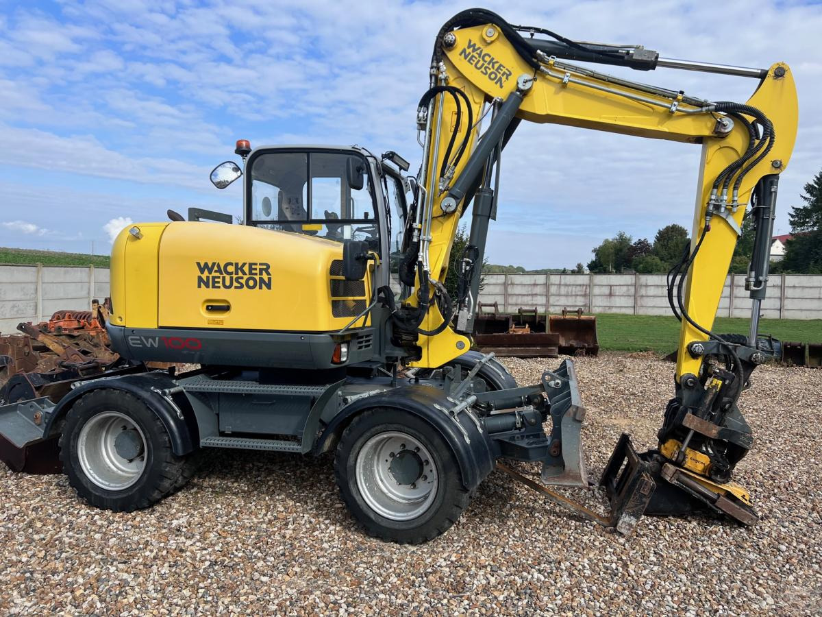 Neuson EW 100 - Wheel excavator: picture 2 Neuson EW 100 - Wheel excavator: picture 2