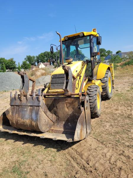 New Holland B 110 - Backhoe loader: picture 2 New Holland B 110 - Backhoe loader: picture 2