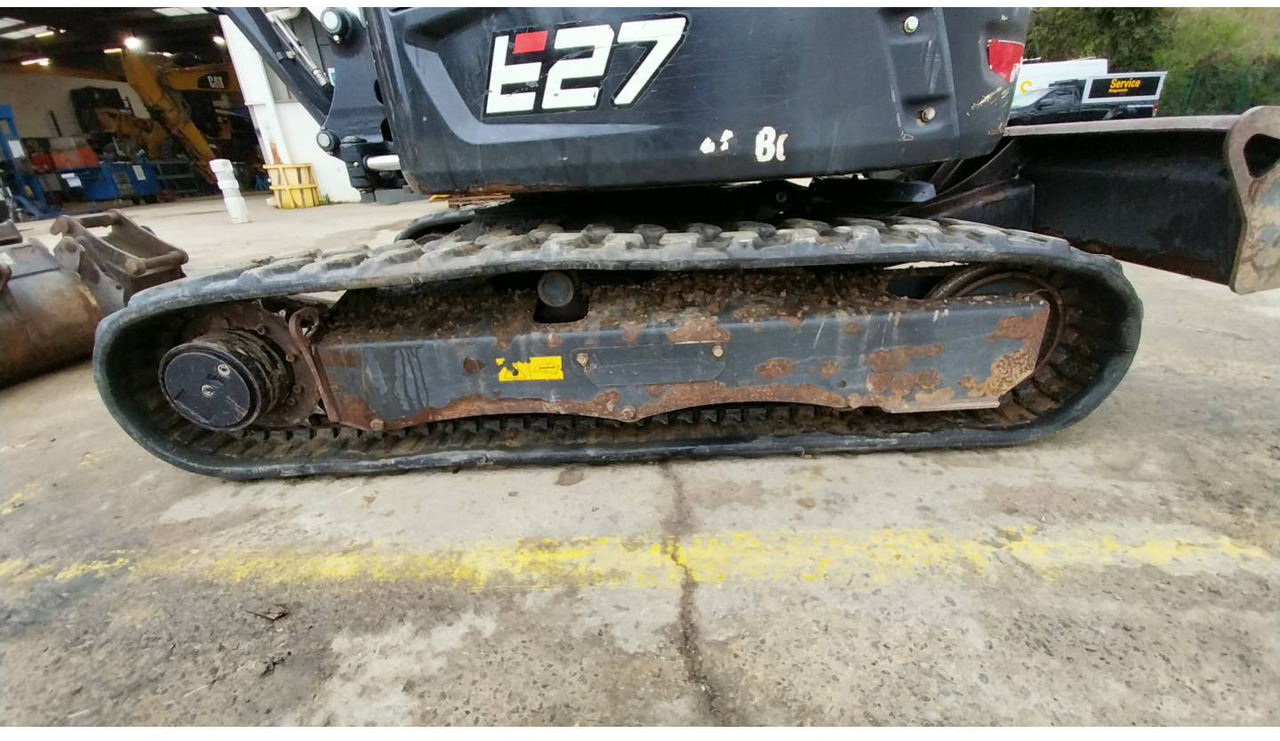 Crawler excavator BOBCAT E27: picture 11