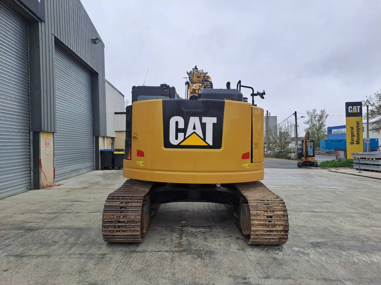 CAT 325F CR - Crawler excavator: picture 2 CAT 325F CR - Crawler excavator: picture 2