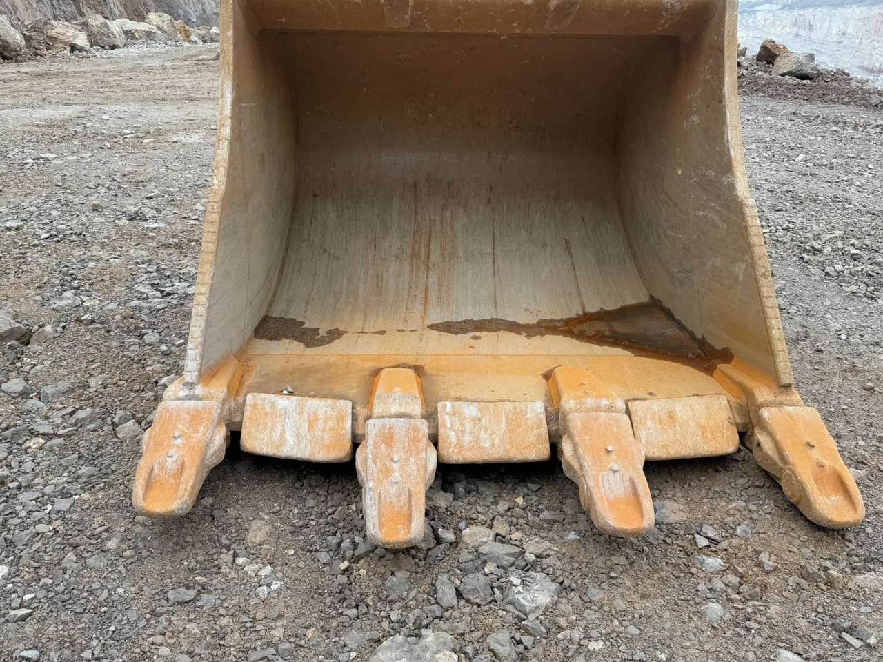 Crawler excavator CAT 374-07: picture 14