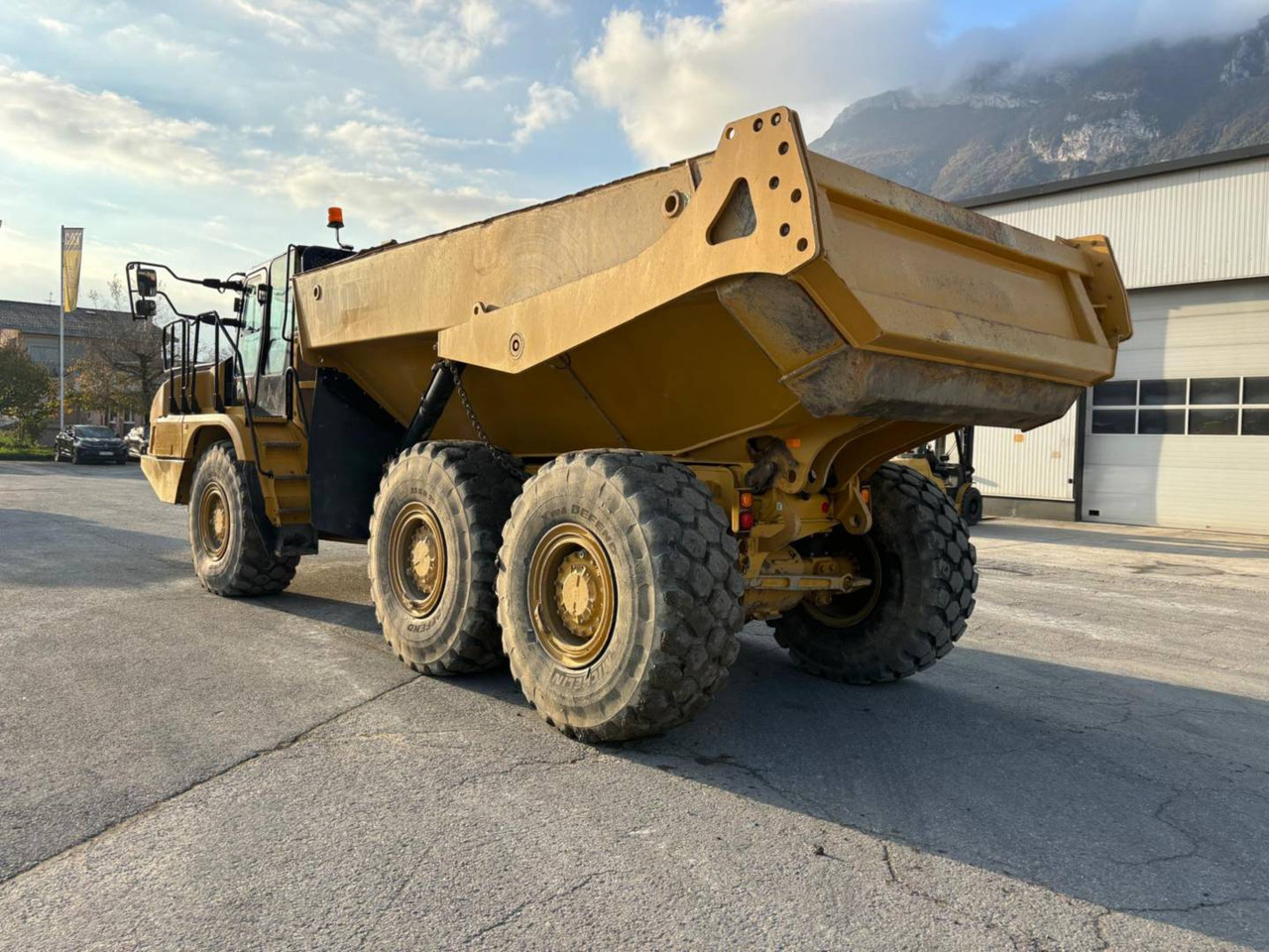 CAT 730 - Articulated dumper: picture 5 CAT 730 - Articulated dumper: picture 5