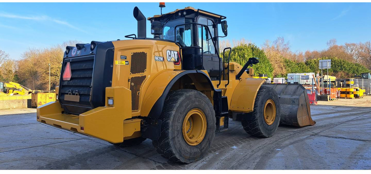 CAT 962M - Wheel loader: picture 3 CAT 962M - Wheel loader: picture 3