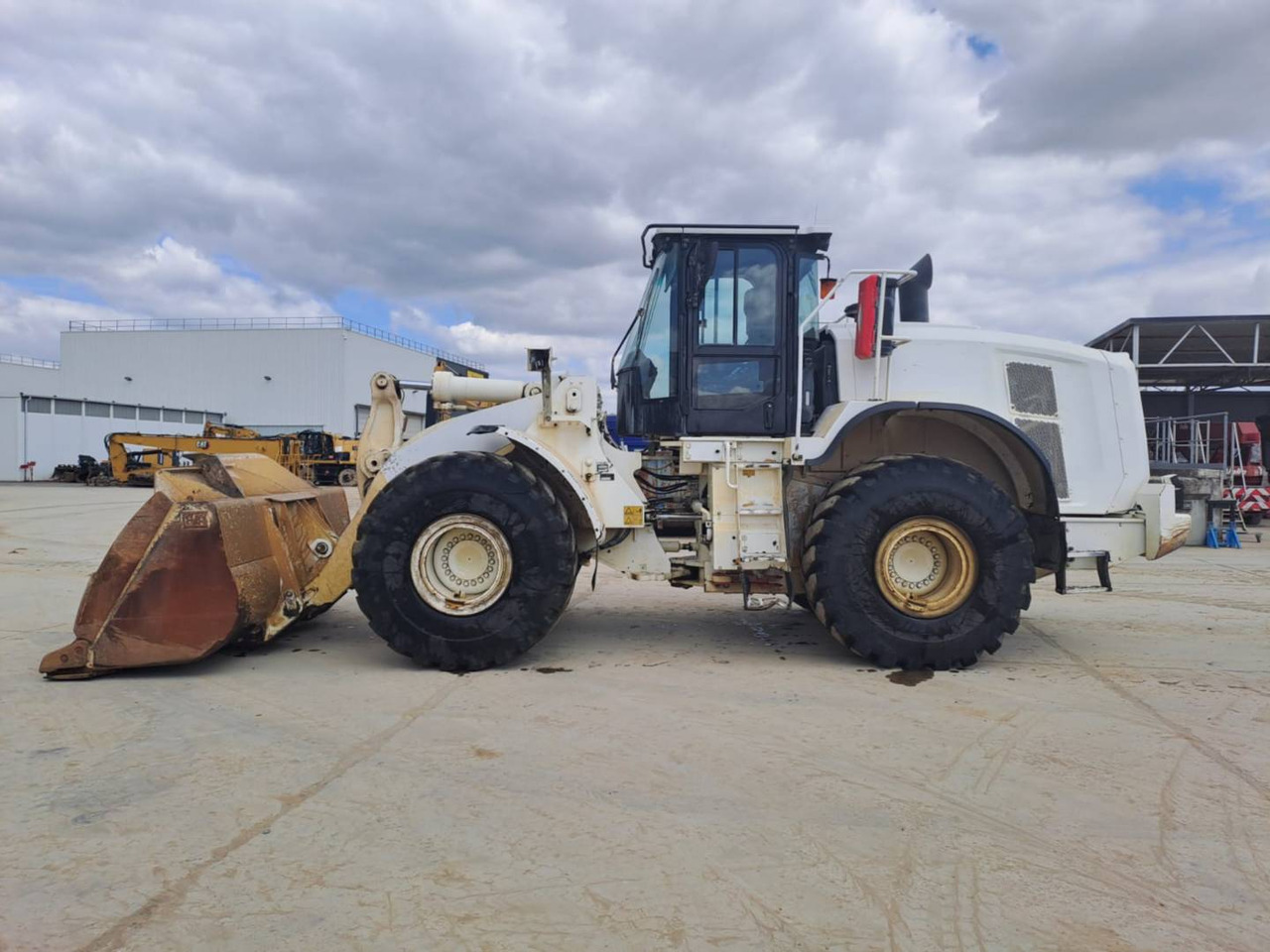CAT 966M - Wheel loader: picture 5 CAT 966M - Wheel loader: picture 5