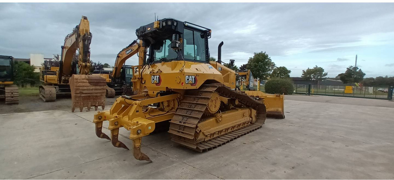 CAT D5 - Bulldozer: picture 3 CAT D5 - Bulldozer: picture 3
