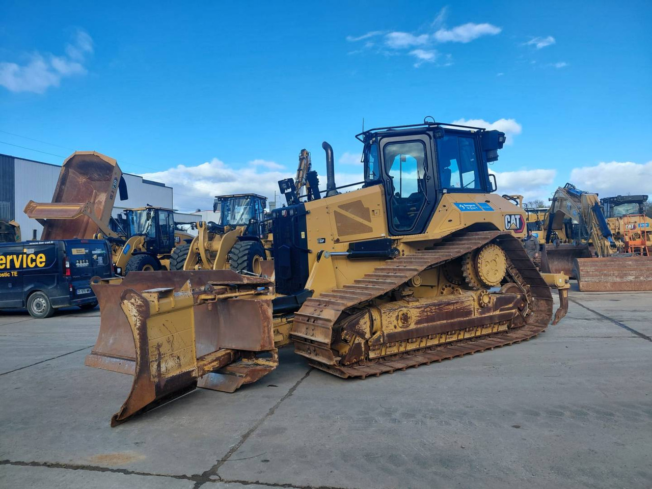 CAT D5 - Bulldozer: picture 2 CAT D5 - Bulldozer: picture 2