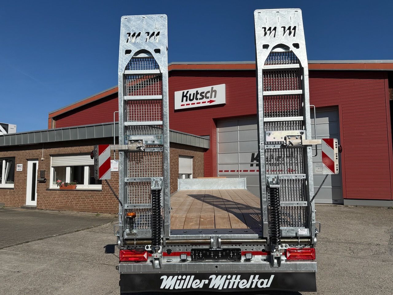 Müller-Mitteltal ETÜ-TA-R 21 Tieflader 7m, luftgefedert, LED - Dropside/ Flatbed trailer: picture 4 Müller-Mitteltal ETÜ-TA-R 21 Tieflader 7m, luftgefedert, LED - Dropside/ Flatbed trailer: picture 4