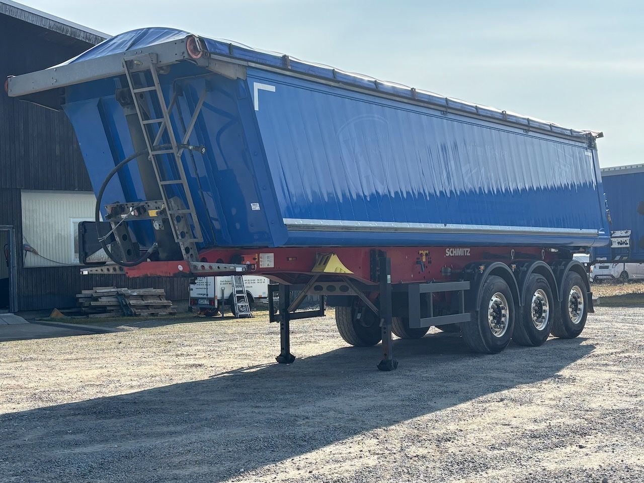 Schmitz Cargobull SKI 24 LS Alukipper, elektr. Cramaro Funk, 34m³ - Tipper semi-trailer: picture 1 Schmitz Cargobull SKI 24 LS Alukipper, elektr. Cramaro Funk, 34m³ - Tipper semi-trailer: picture 1