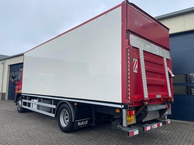 DAF FA CF65 DAF CF65.250 4X2 Euro 5 EEV Bakwagen - Year 2013 - Airco - Plywood laadbak + laadklep - Box truck: picture 3 DAF FA CF65 DAF CF65.250 4X2 Euro 5 EEV Bakwagen - Year 2013 - Airco - Plywood laadbak + laadklep - Box truck: picture 3