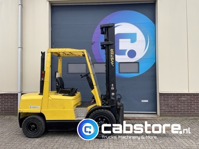 Hyster H3.00XM Heftruck - Forklift - Gabelstapler - Bouwjaar 2001 - Side shifter - Hefhoogte 4770 mm - Diesel forklift: picture 2 Hyster H3.00XM Heftruck - Forklift - Gabelstapler - Bouwjaar 2001 - Side shifter - Hefhoogte 4770 mm - Diesel forklift: picture 2