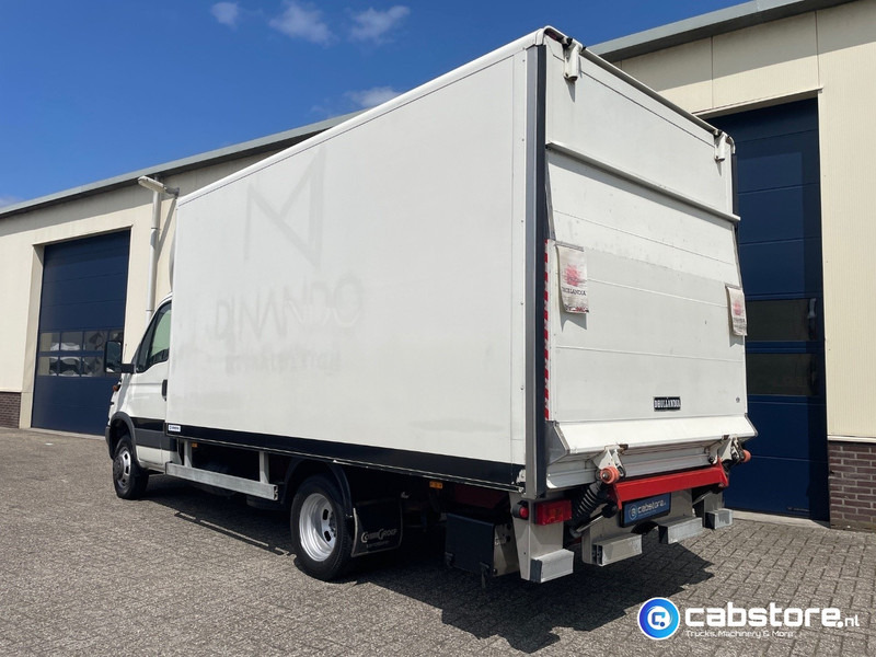 Iveco 40C12 Daily 4x2 Bakwagen Euro 3 - Bouwjaar 2003 - APK tot 10-05-2026 -Handgeschakelde versnellingsbak - Box van: picture 5 Iveco 40C12 Daily 4x2 Bakwagen Euro 3 - Bouwjaar 2003 - APK tot 10-05-2026 -Handgeschakelde versnellingsbak - Box van: picture 5