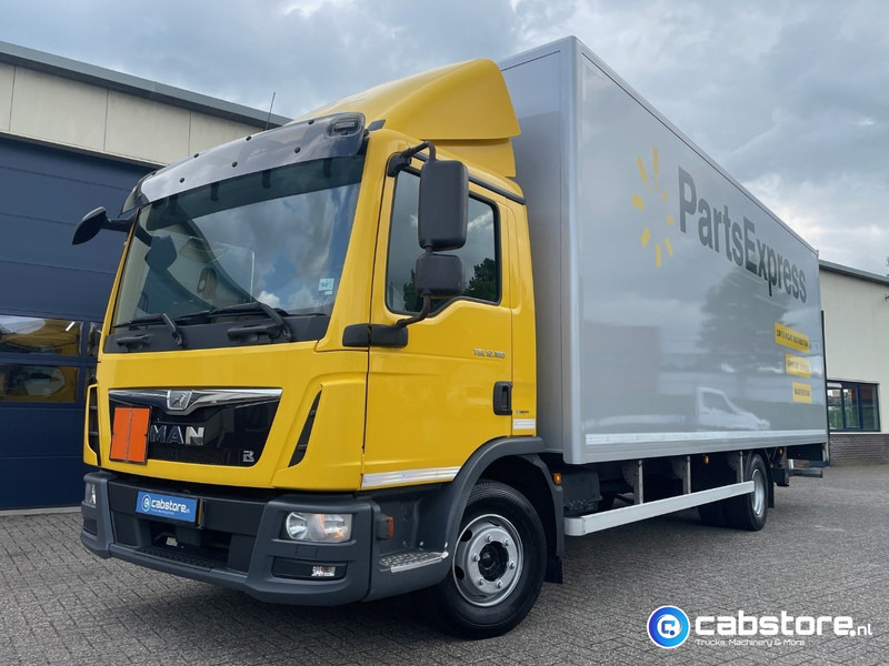 MAN TGL 12.180 4x2 Euro 6 Bakwagen MAN TGL 12.180 Bakwagen Euro 6 - Bouwjaar 2016 - Km 394.831 - Laadklep - Good condition - Box truck: picture 1 MAN TGL 12.180 4x2 Euro 6 Bakwagen MAN TGL 12.180 Bakwagen Euro 6 - Bouwjaar 2016 - Km 394.831 - Laadklep - Good condition - Box truck: picture 1