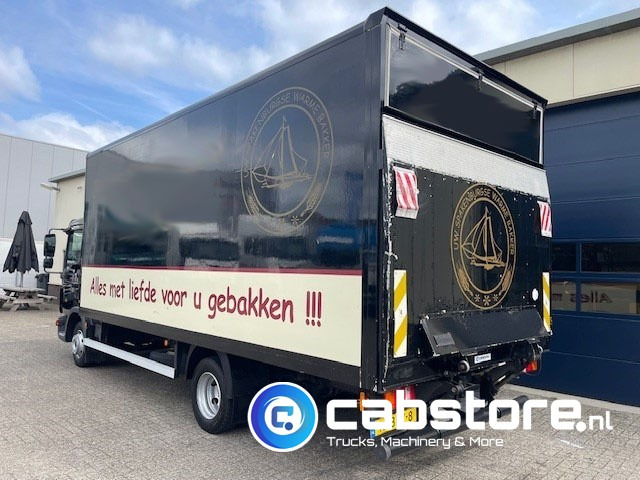 MAN TGL 8.180 4X2 BB Euro 5 - Handgeschakelde versnellingsbak - Laadklep - Bouwjaar 2010 - 3 zitplaatsen - Box van: picture 3 MAN TGL 8.180 4X2 BB Euro 5 - Handgeschakelde versnellingsbak - Laadklep - Bouwjaar 2010 - 3 zitplaatsen - Box van: picture 3