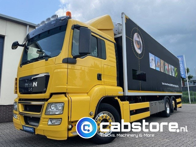 MAN TGS 26.360 6x2-2 BL Euro 5 MAN TGS 26.360 6X2-2 BL Koelwagen - Euro 5 - Laadklep - Roldeur - Carrier Supra 850 - Very good condition! - Refrigerator truck: picture 2 MAN TGS 26.360 6x2-2 BL Euro 5 MAN TGS 26.360 6X2-2 BL Koelwagen - Euro 5 - Laadklep - Roldeur - Carrier Supra 850 - Very good condition! - Refrigerator truck: picture 2