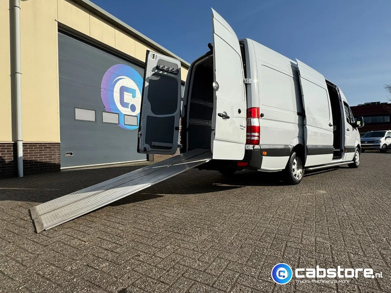 Mercedes-Benz Sprinter 316 CDI L3/H2 316 CDI Euro 5 - L3/H2 - Automaat - Geïntegreerde rijplaten in vloer - Bearlock - Year 2015 - Panel van: picture 3 Mercedes-Benz Sprinter 316 CDI L3/H2 316 CDI Euro 5 - L3/H2 - Automaat - Geïntegreerde rijplaten in vloer - Bearlock - Year 2015 - Panel van: picture 3