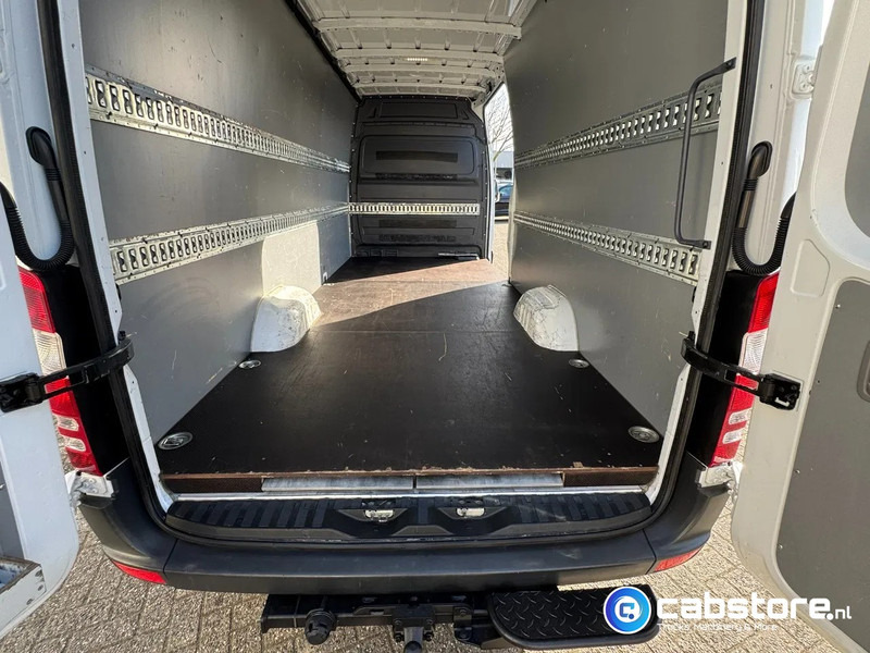 Mercedes-Benz Sprinter 316 CDI L3/H2 316 CDI Euro 5 - L3/H2 - Automaat - Geïntegreerde rijplaten in vloer - Bearlock - Year 2015 - Nieuwe banden - Panel van: picture 4 Mercedes-Benz Sprinter 316 CDI L3/H2 316 CDI Euro 5 - L3/H2 - Automaat - Geïntegreerde rijplaten in vloer - Bearlock - Year 2015 - Nieuwe banden - Panel van: picture 4