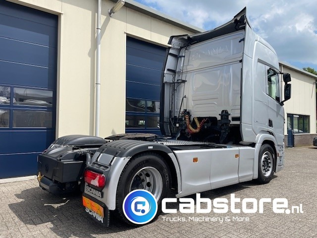 Scania R450 A4X2NA Highline Euro 6 - Retarder - Differentieelslot - Bouwjaar 11-2018 - Only Km 549.880 - APK tot 03-2026 - Tractor unit: picture 4 Scania R450 A4X2NA Highline Euro 6 - Retarder - Differentieelslot - Bouwjaar 11-2018 - Only Km 549.880 - APK tot 03-2026 - Tractor unit: picture 4