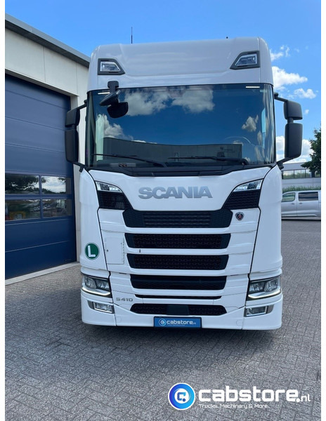 Scania S410 A 4x2 EB Euro 6 - MEGA VOLUME - RETARDER - Bouwjaar 2018 - S-Highline - Km 822.505 - Differentieelslot - Tractor unit: picture 3 Scania S410 A 4x2 EB Euro 6 - MEGA VOLUME - RETARDER - Bouwjaar 2018 - S-Highline - Km 822.505 - Differentieelslot - Tractor unit: picture 3