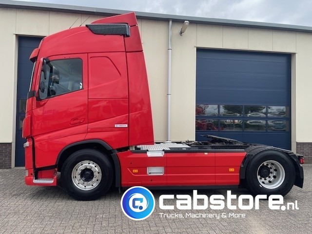 Volvo FH 500 4x2 Euro 6 - Globetrotter - VEB+ Brake - Hydraulic unit - Bouwjaar 2013 - Tractor unit: picture 3 Volvo FH 500 4x2 Euro 6 - Globetrotter - VEB+ Brake - Hydraulic unit - Bouwjaar 2013 - Tractor unit: picture 3