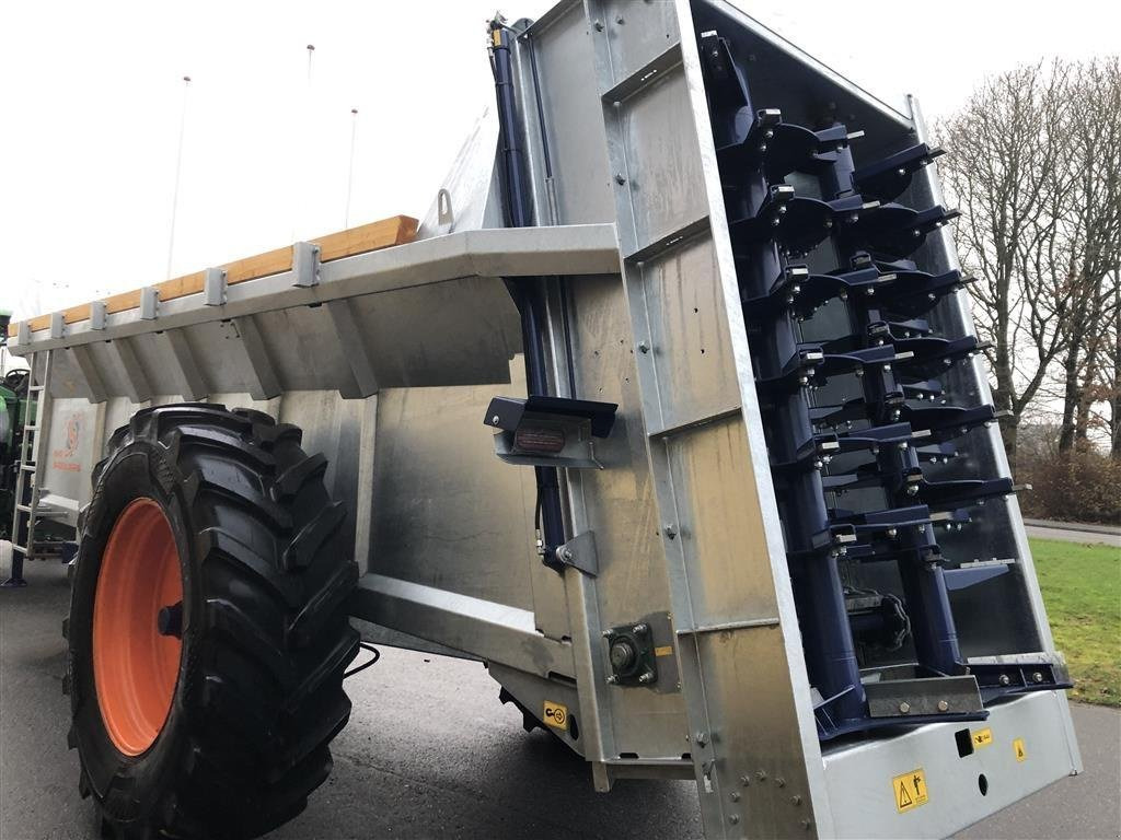 EVO 16 - Manure spreader: picture 4 EVO 16 - Manure spreader: picture 4
