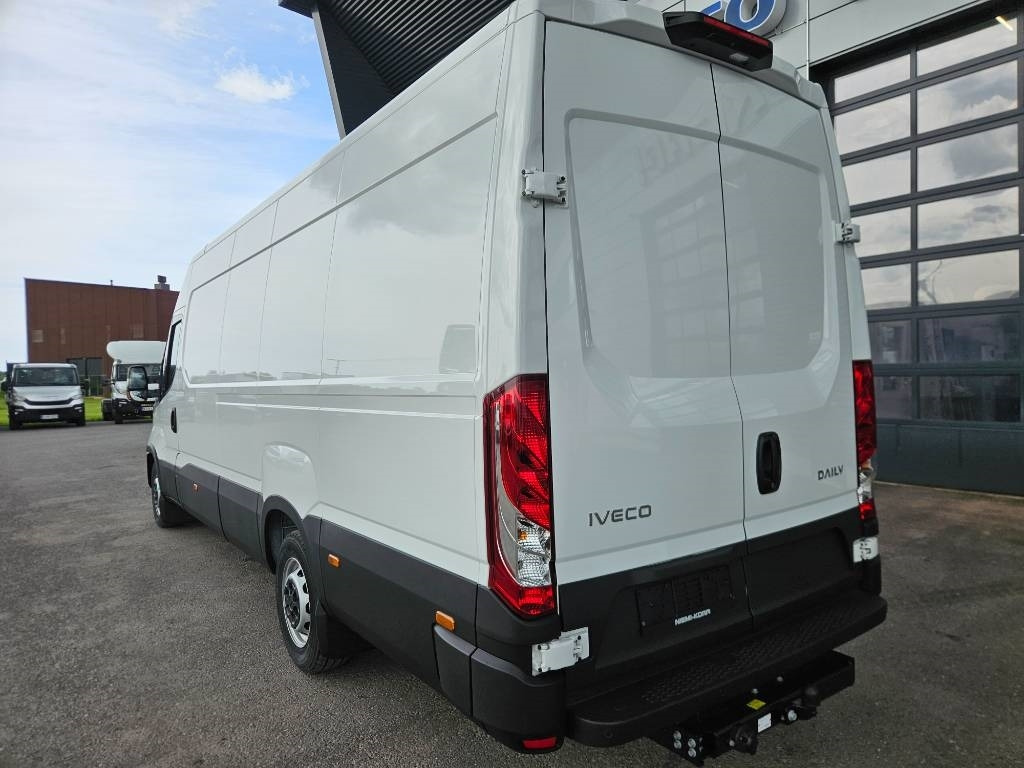 Iveco Daily 35S16A8 - Panel van: picture 4 Iveco Daily 35S16A8 - Panel van: picture 4