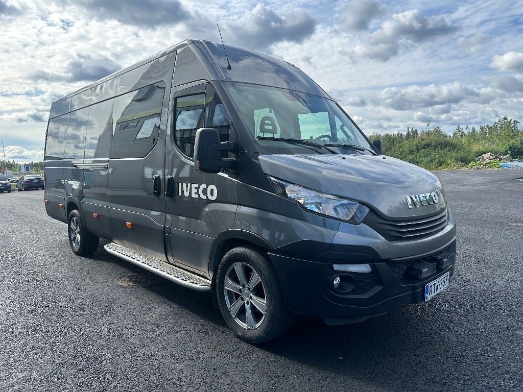 Iveco Daily 35S18A8 1+5 hlö retkeilyauto - Panel van: picture 3 Iveco Daily 35S18A8 1+5 hlö retkeilyauto - Panel van: picture 3