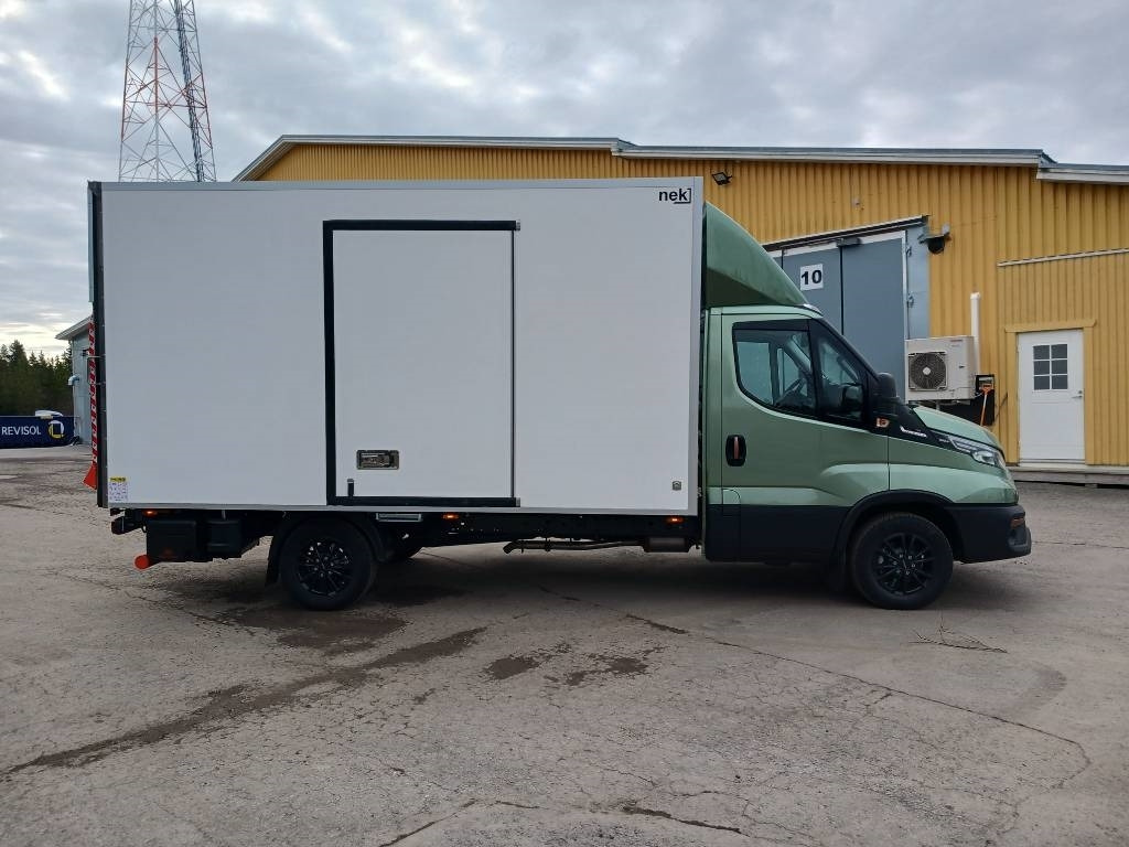 Iveco Daily 35S18A8 - Panel van: picture 5 Iveco Daily 35S18A8 - Panel van: picture 5