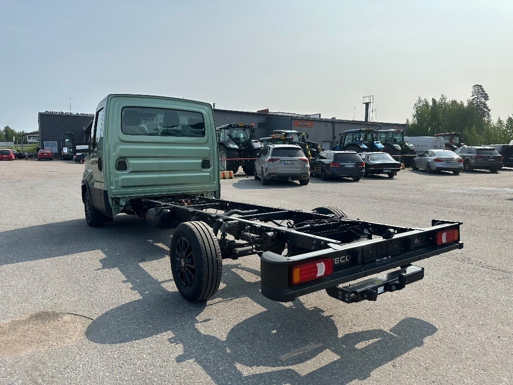 Iveco Daily 35S18A8 alusta - Panel van: picture 5 Iveco Daily 35S18A8 alusta - Panel van: picture 5