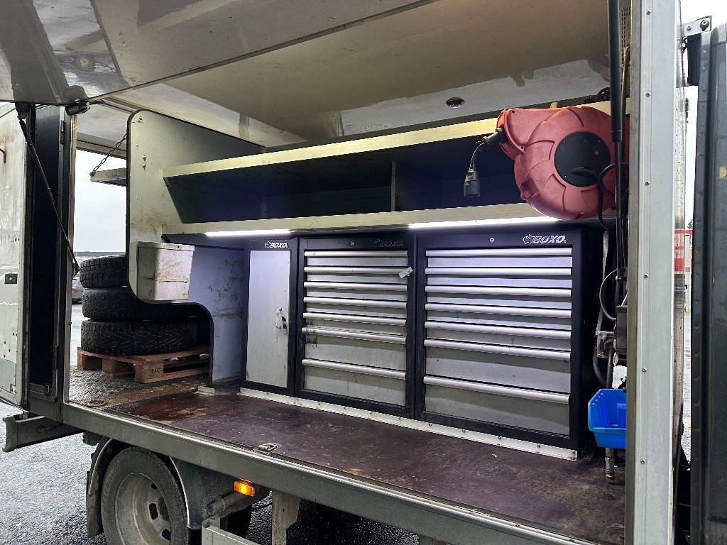 Iveco Daily 50C18A8 huoltoauto - Panel van: picture 4 Iveco Daily 50C18A8 huoltoauto - Panel van: picture 4