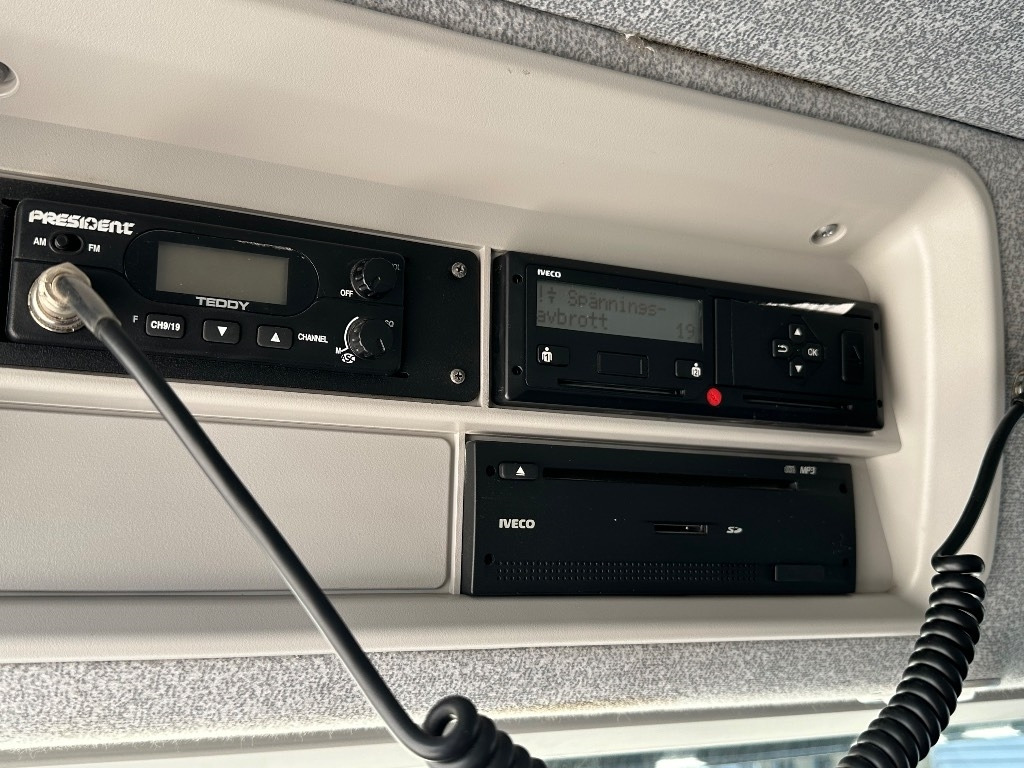 Hook lift truck Iveco Stralis 260S33 6x2*4 CNG: picture 17