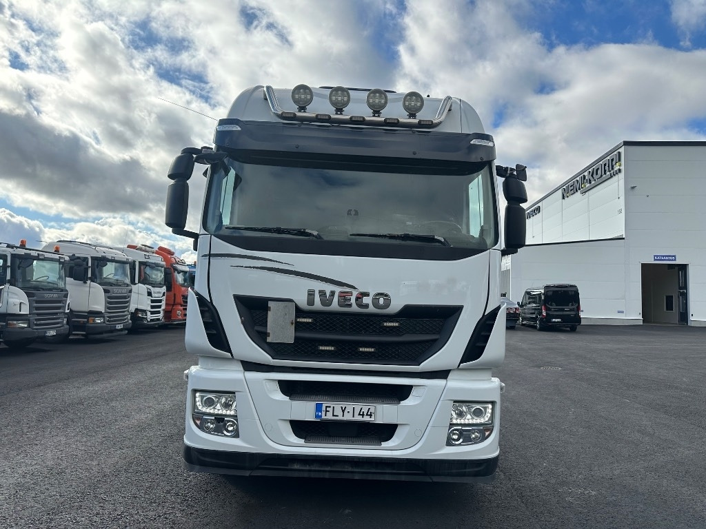 Iveco Stralis 8x4*4  - Hook lift truck: picture 2 Iveco Stralis 8x4*4  - Hook lift truck: picture 2