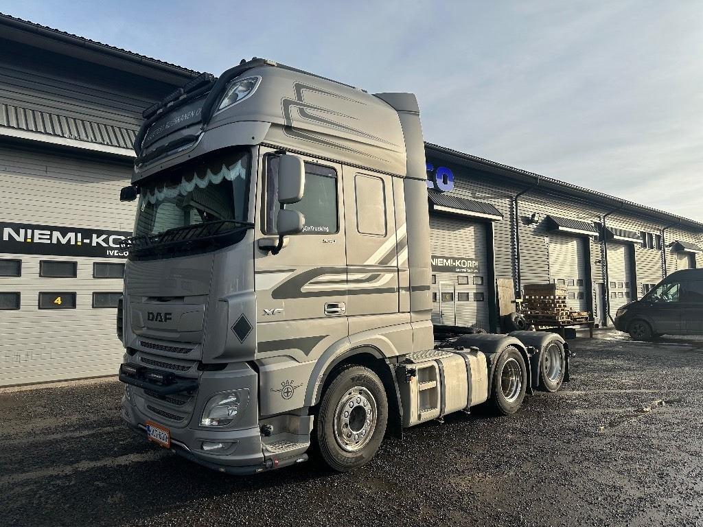 DAF XF 530 - Tractor unit: picture 1 DAF XF 530 - Tractor unit: picture 1