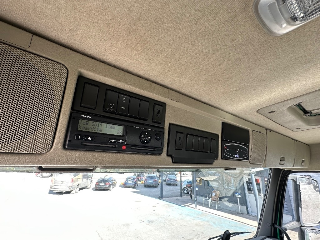 Hook lift truck Volvo FM 420 8x2/4: picture 16 Hook lift truck Volvo FM 420 8x2/4: picture 16