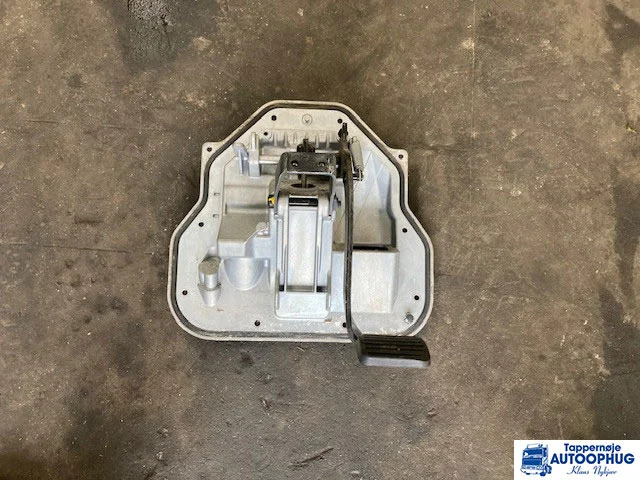 DAF Pedal unit – DAF 2106686 - Cab and interior for Truck: picture 1 DAF Pedal unit – DAF 2106686 - Cab and interior for Truck: picture 1