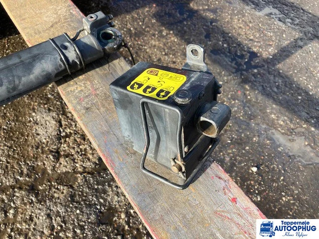 DAF cab tilting pump – DAF 1914281 - Cab and interior for Truck: picture 1 DAF cab tilting pump – DAF 1914281 - Cab and interior for Truck: picture 1