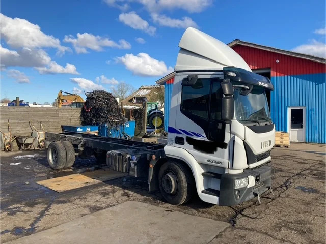 Iveco Eurocargo 120-250 - Cab chassis truck: picture 1 Iveco Eurocargo 120-250 - Cab chassis truck: picture 1