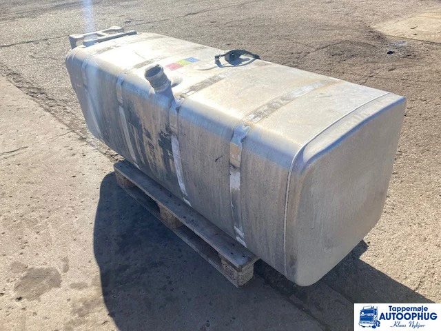Scania Diesel tank 1000 liter Scania 1896480 - Fuel tank for Truck: picture 5 Scania Diesel tank 1000 liter Scania 1896480 - Fuel tank for Truck: picture 5