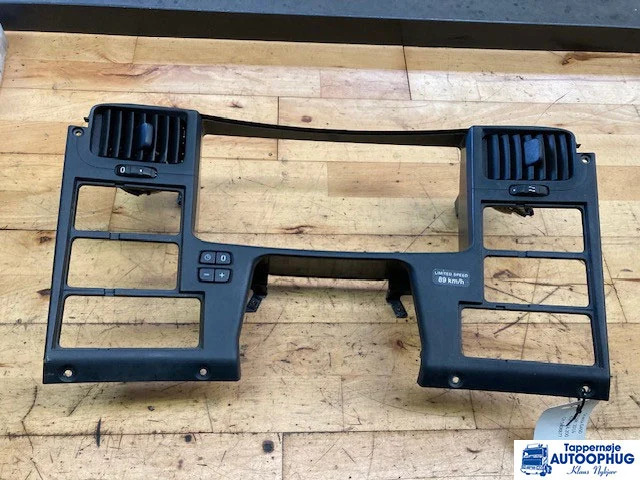 Scania Instrument panel – Scania 1911458 - Cab and interior for Truck: picture 1 Scania Instrument panel – Scania 1911458 - Cab and interior for Truck: picture 1