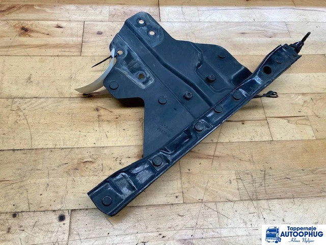 Scania Side skirt holder Scania 2789468 , 2832303 - Body and exterior for Truck: picture 2 Scania Side skirt holder Scania 2789468 , 2832303 - Body and exterior for Truck: picture 2