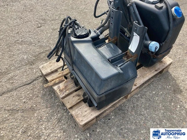 Scania adblue tank – reductant tank Scania 2196094 - AdBlue tank for Truck: picture 2 Scania adblue tank – reductant tank Scania 2196094 - AdBlue tank for Truck: picture 2
