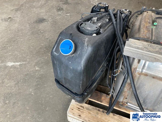 Scania adblue tank / reductant tank Scania 2919673 - AdBlue tank for Truck: picture 2 Scania adblue tank / reductant tank Scania 2919673 - AdBlue tank for Truck: picture 2